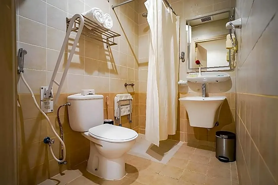 Osturat Emaar Hotel Mecca 2*,