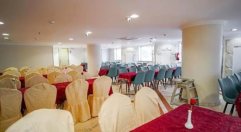 Osturat Emaar Hotel Mecca 2*,